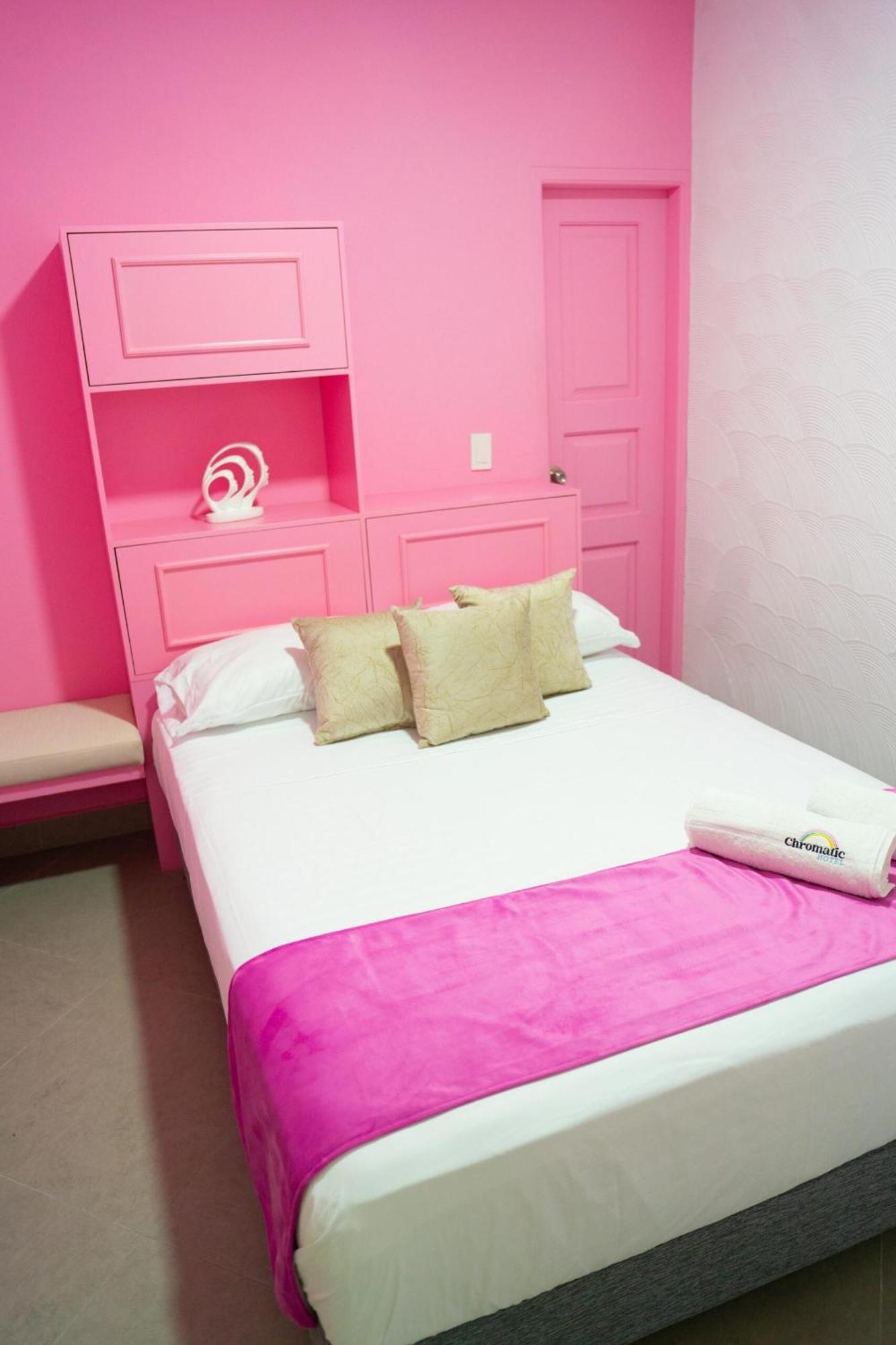 Hotel Chromatic Guatapé Extérieur photo