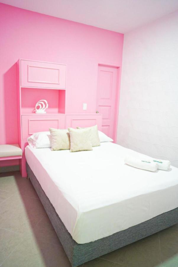 Hotel Chromatic Guatapé Extérieur photo
